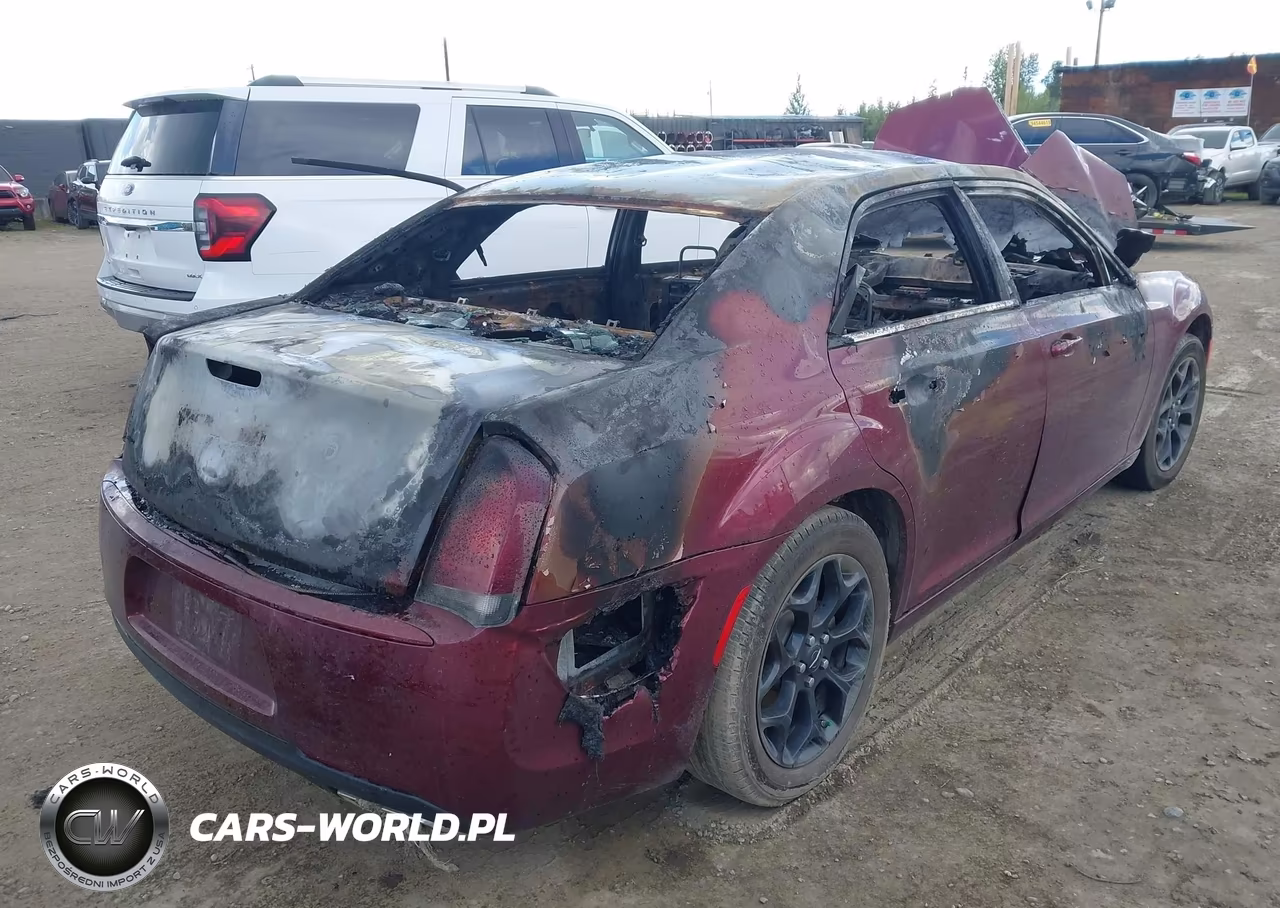 2022 Chrysler 300 Touring Awd VIN:2C3CCARG6NH134576 - 4