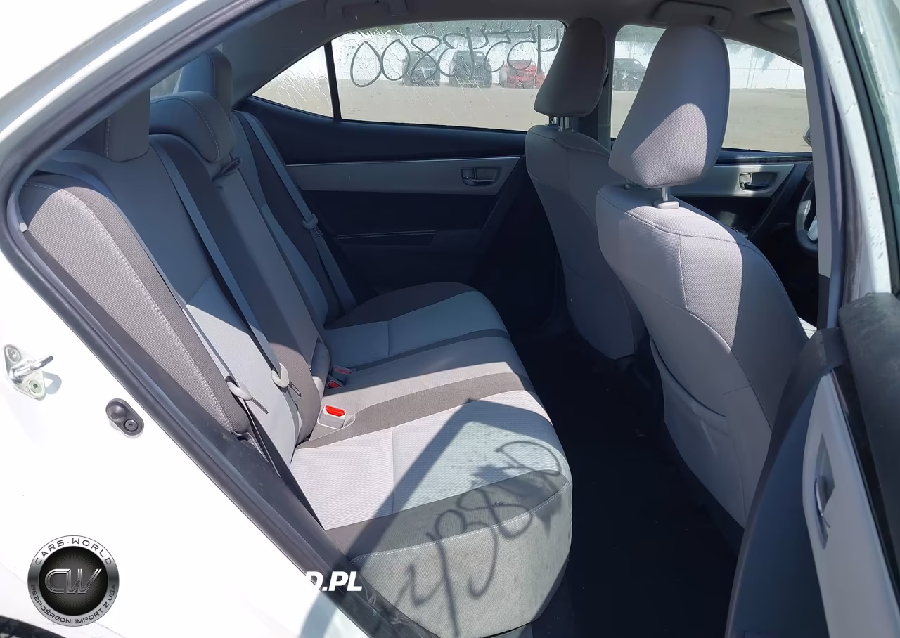 2018 Toyota Corolla Le VIN:2T1BURHE2JC077199 - 8