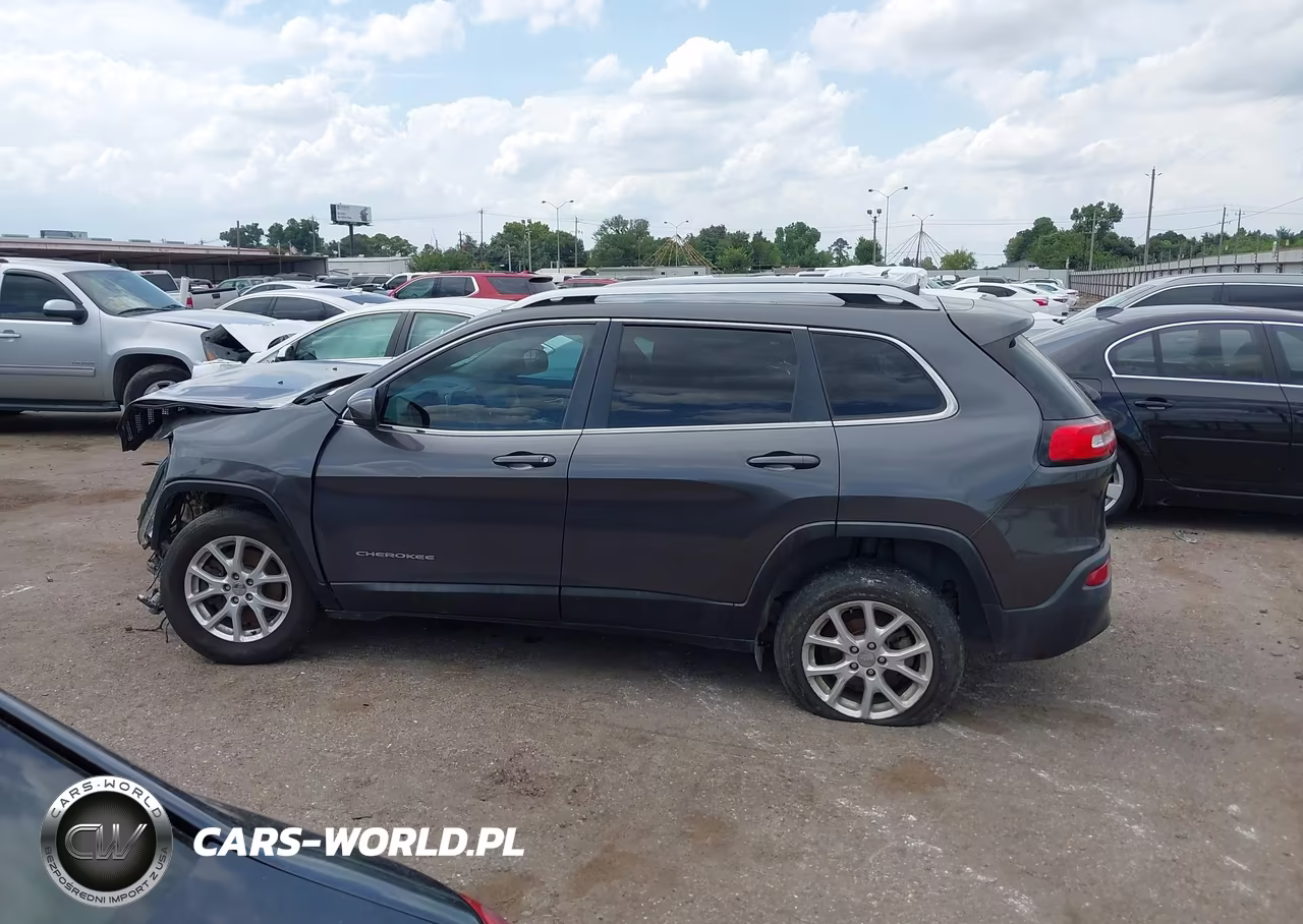 2016 Jeep Cherokee Latitude VIN:1C4PJLCBXGW222983 - 14
