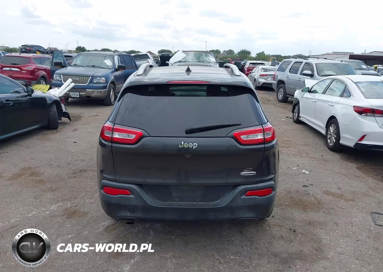 2016 Jeep Cherokee Latitude VIN:1C4PJLCBXGW222983 - 16