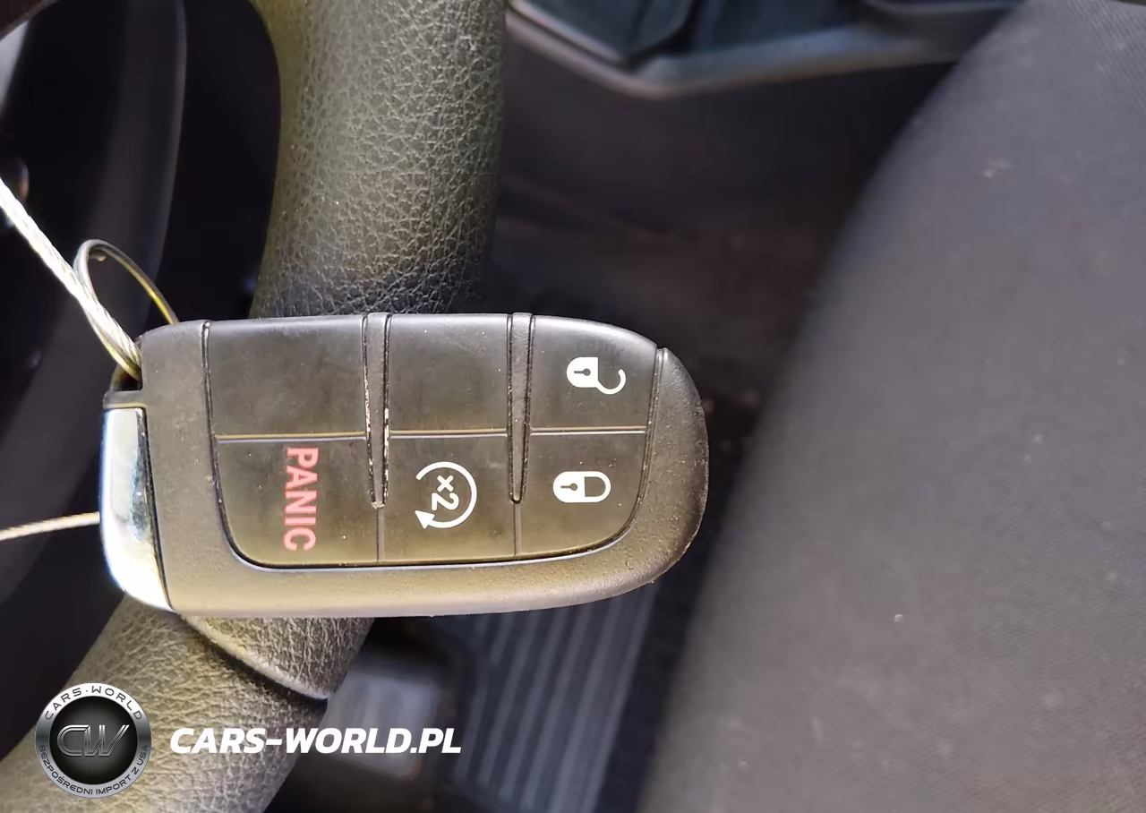 2018 Jeep Renegade Upland Edition 4X4 VIN:ZACCJBAB1JPJ00722 - 11
