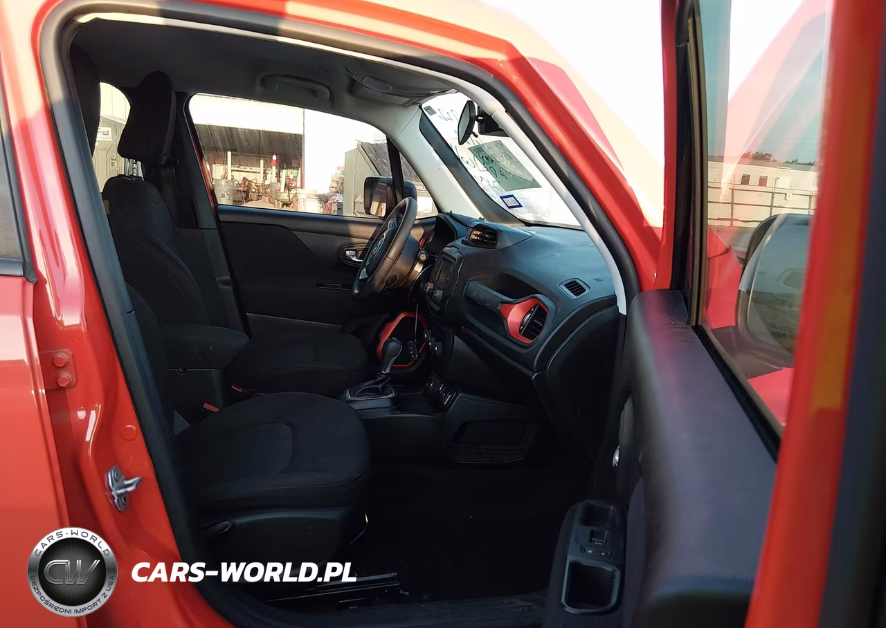 2018 Jeep Renegade Upland Edition 4X4 VIN:ZACCJBAB1JPJ00722 - 5