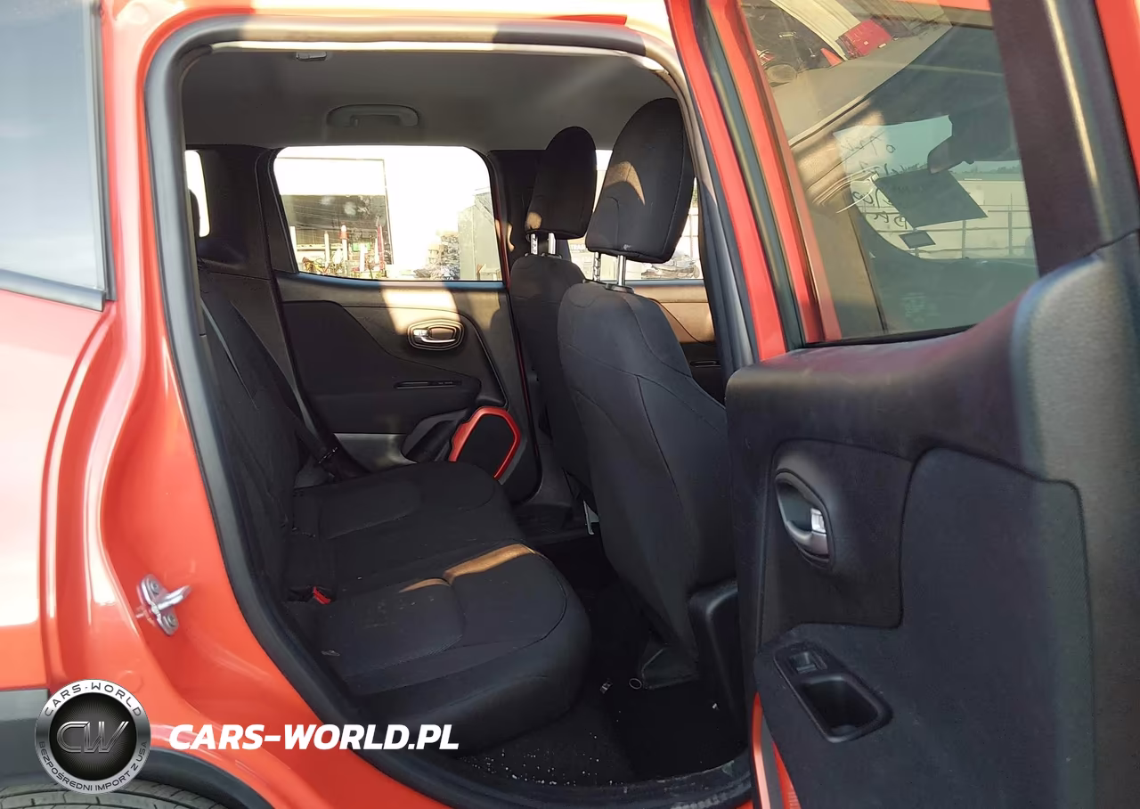 2018 Jeep Renegade Upland Edition 4X4 VIN:ZACCJBAB1JPJ00722 - 8