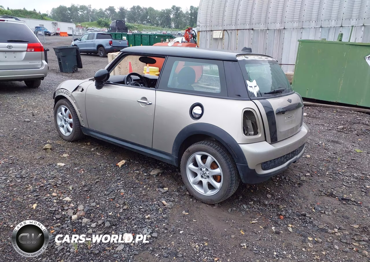 2009 Mini Cooper S VIN:WMWMF73569TW82195 - 3