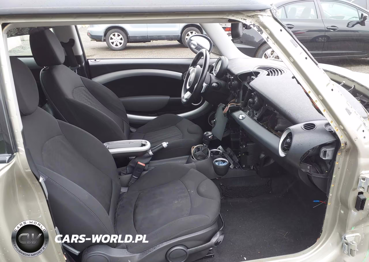 2009 Mini Cooper S VIN:WMWMF73569TW82195 - 5