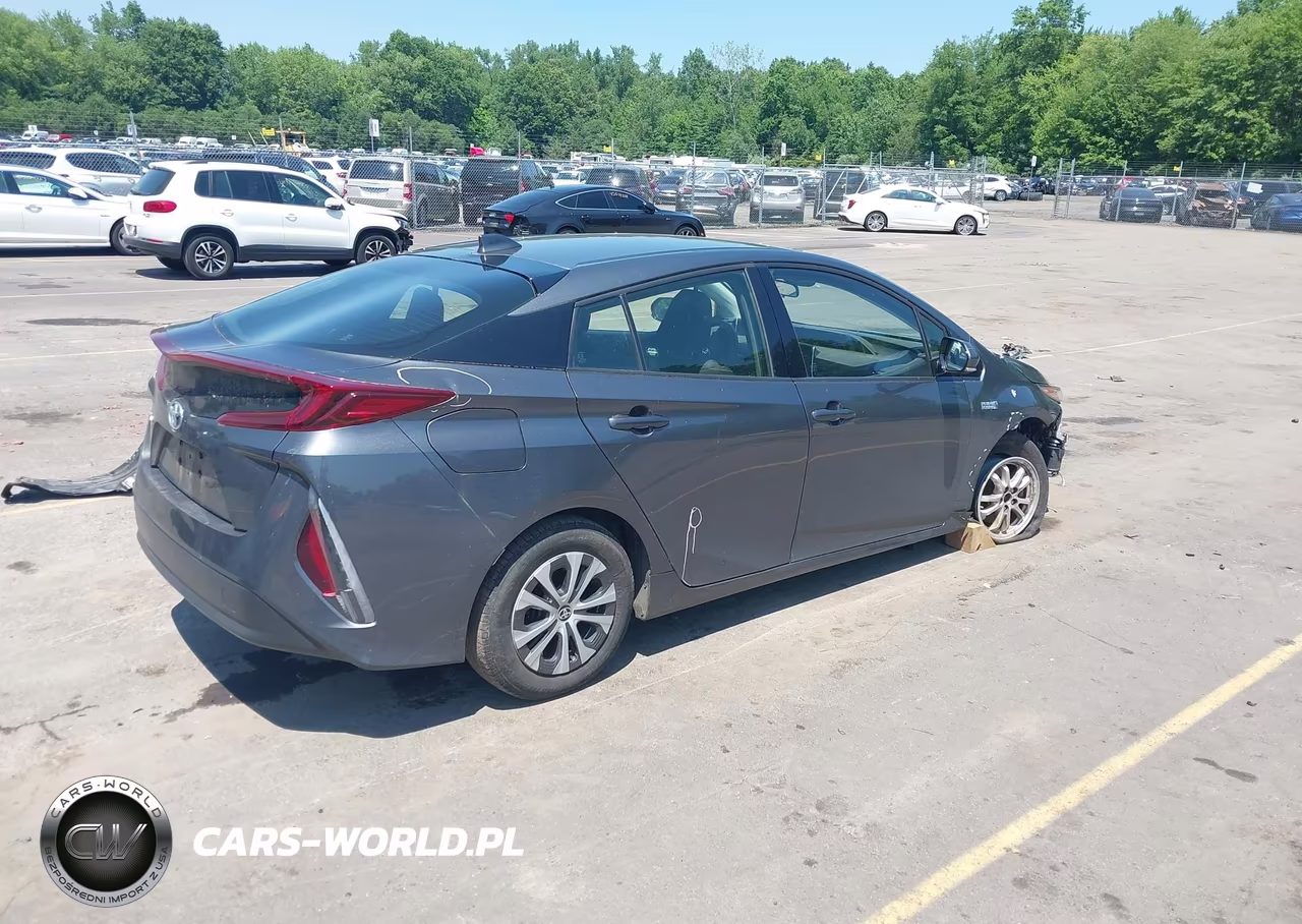 2020 Toyota Prius Prime Le VIN:JTDKARFP7L3155999 - 4