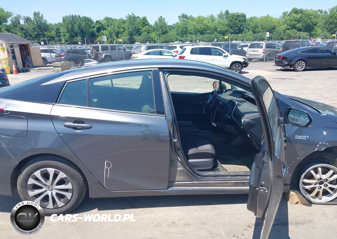 2020 Toyota Prius Prime Le VIN:JTDKARFP7L3155999 - 5