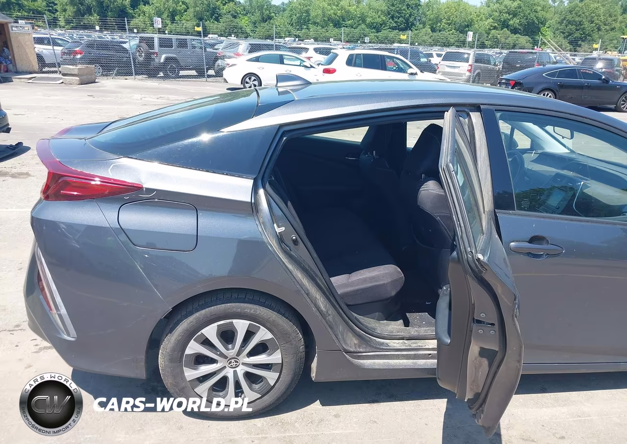 2020 Toyota Prius Prime Le VIN:JTDKARFP7L3155999 - 8