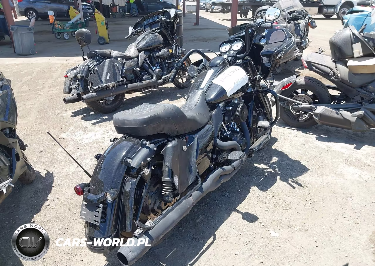 2010 Harley-Davidson Fltrx VIN:1HD1KH417AB620137 - 4