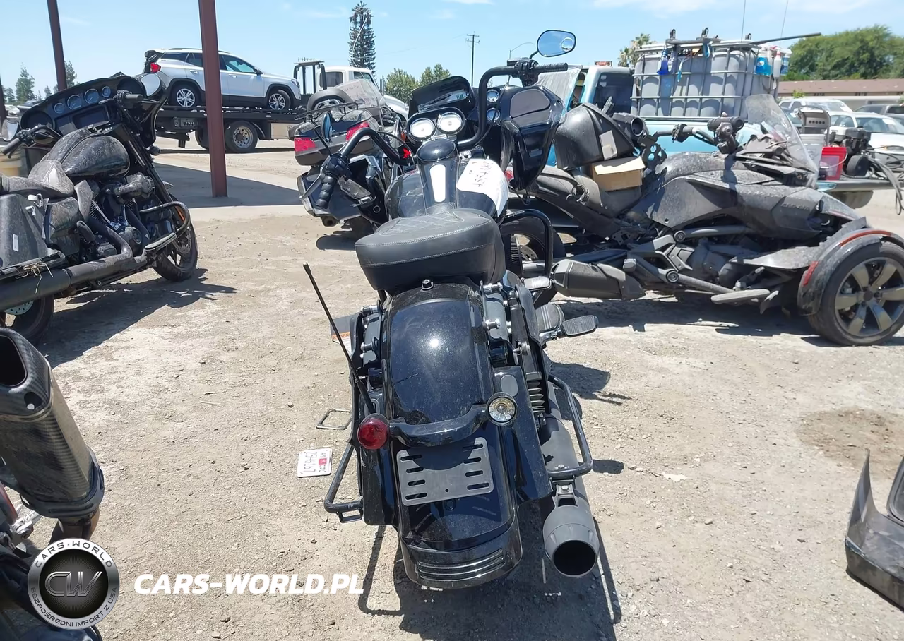 2010 Harley-Davidson Fltrx VIN:1HD1KH417AB620137 - 6