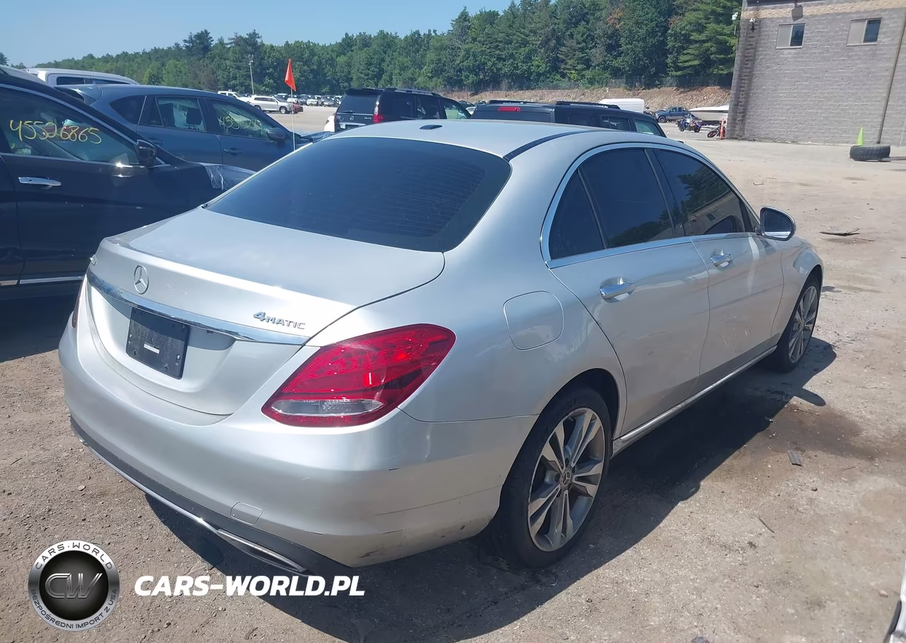2018 Mercedes-Benz C 300 4Matic VIN:55SWF4KB9JU261563 - 4