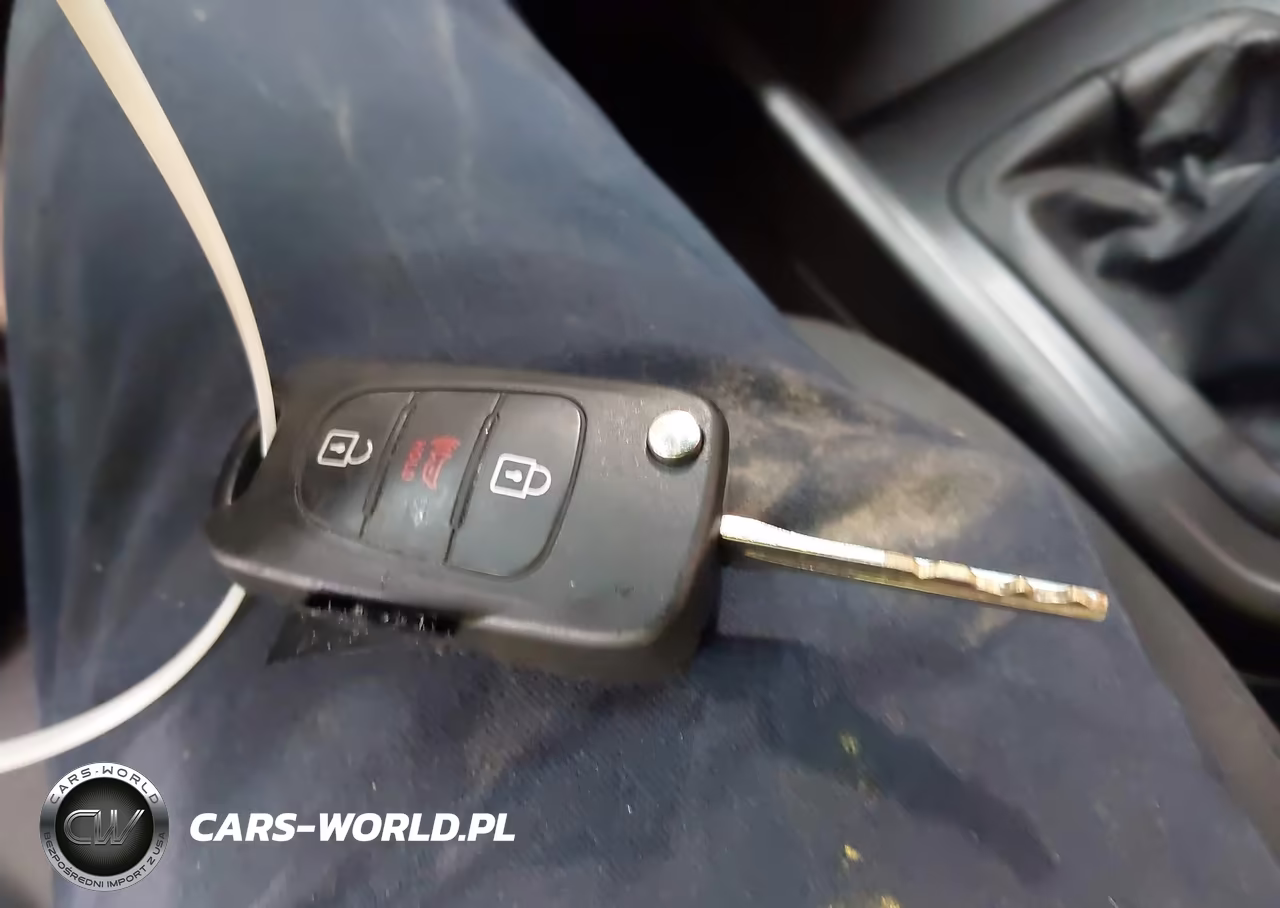 2011 Kia Soul + VIN:KNDJT2A25B7204214 - 11