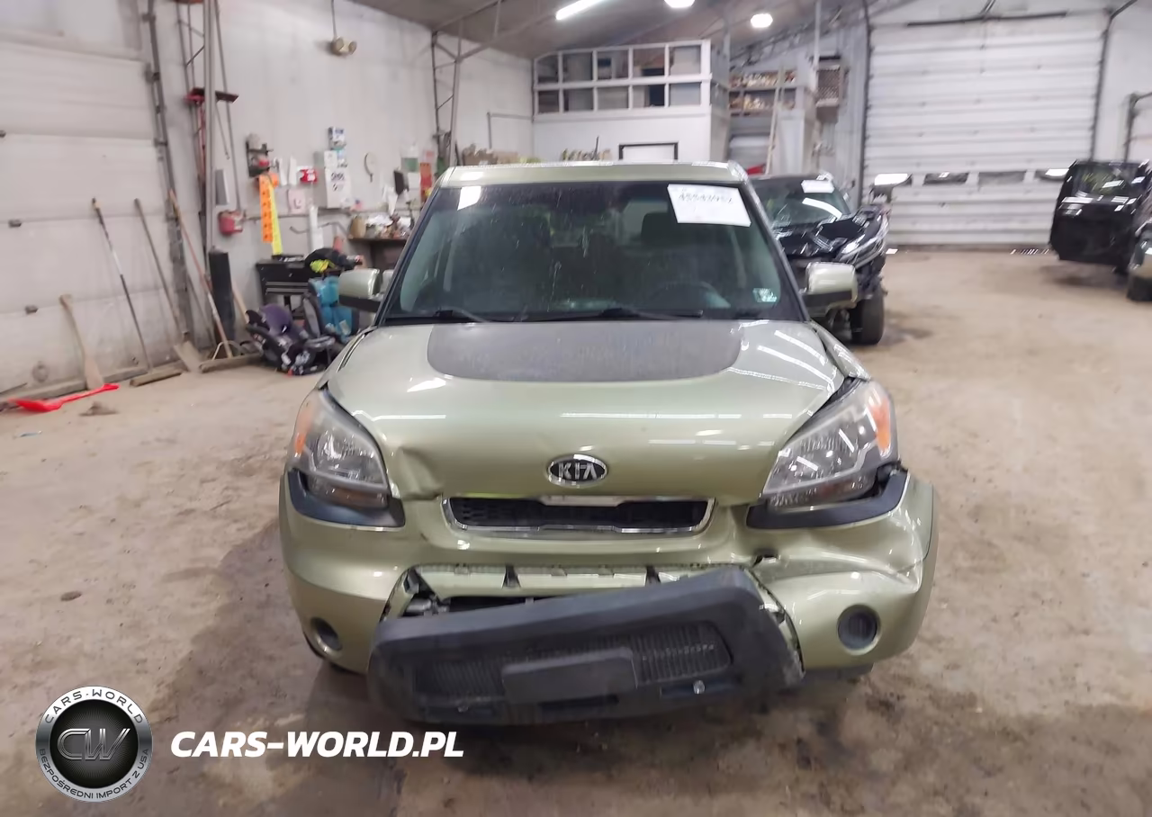 2011 Kia Soul + VIN:KNDJT2A25B7204214 - 13