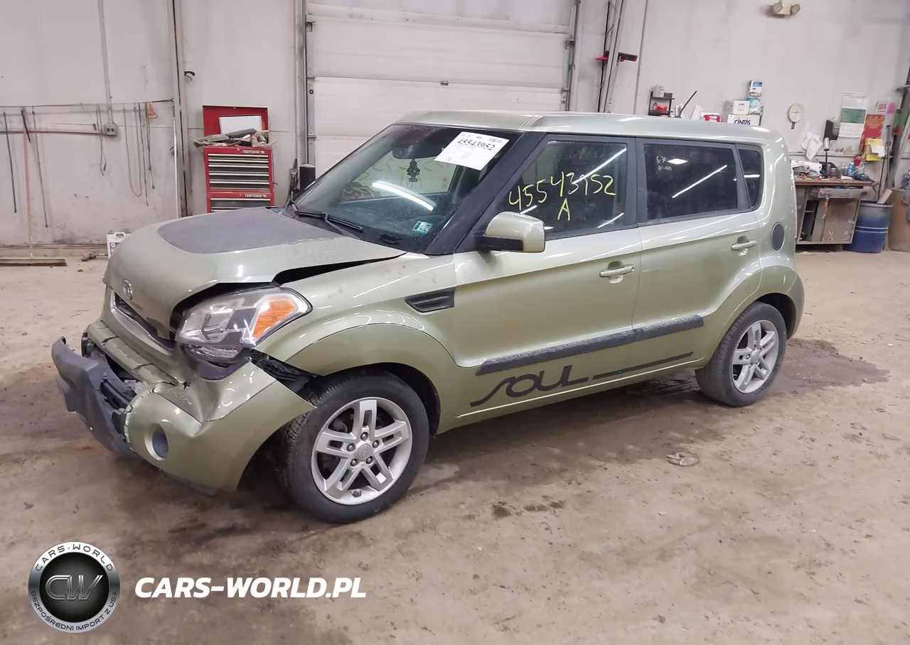 2011 Kia Soul + VIN:KNDJT2A25B7204214 - 2