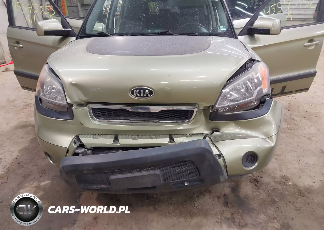 2011 Kia Soul + VIN:KNDJT2A25B7204214 - 6