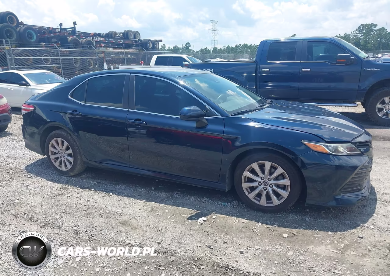 2019 Toyota Camry Le VIN:4T1B11HK8KU825597 - 13