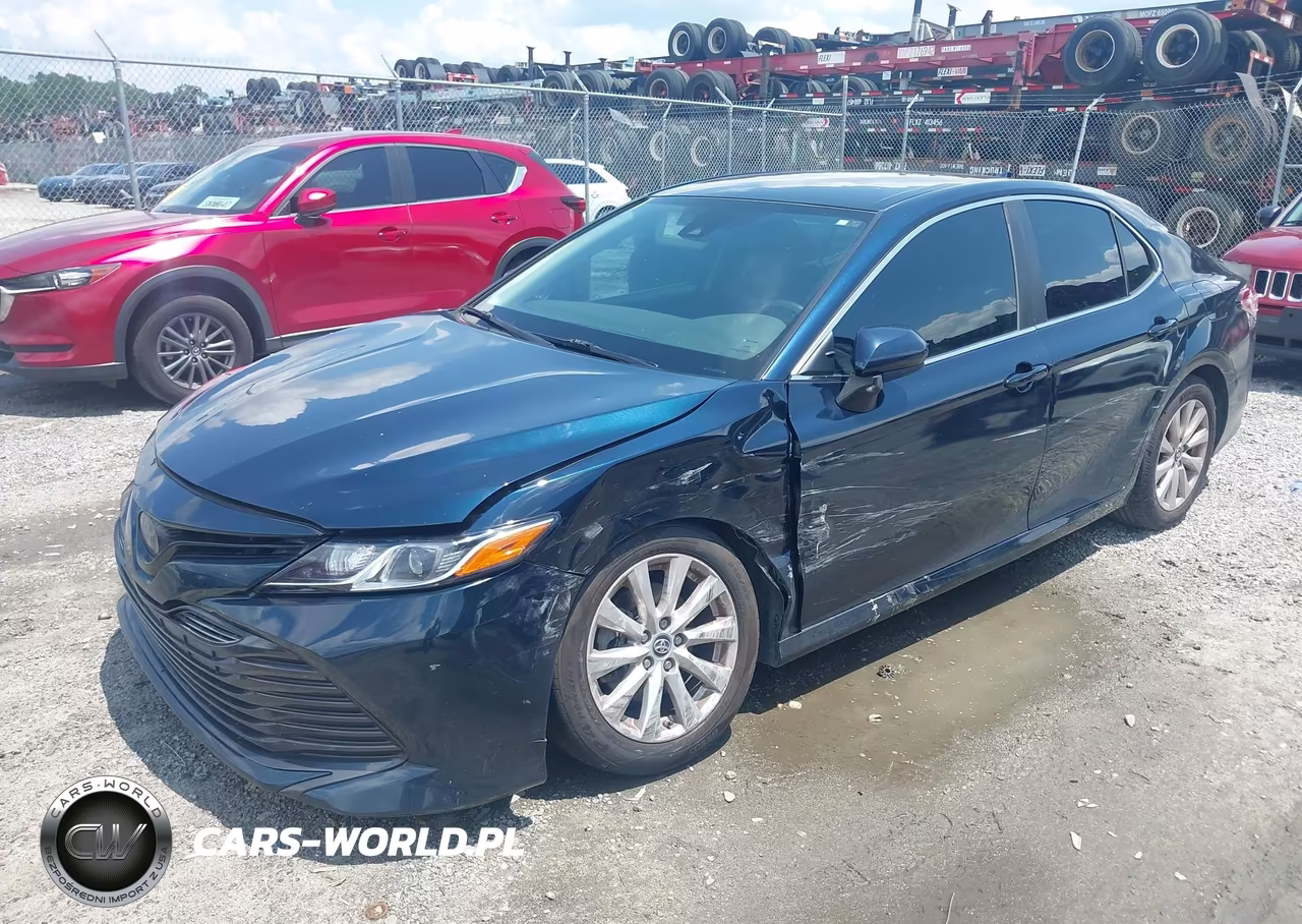 2019 Toyota Camry Le VIN:4T1B11HK8KU825597 - 2