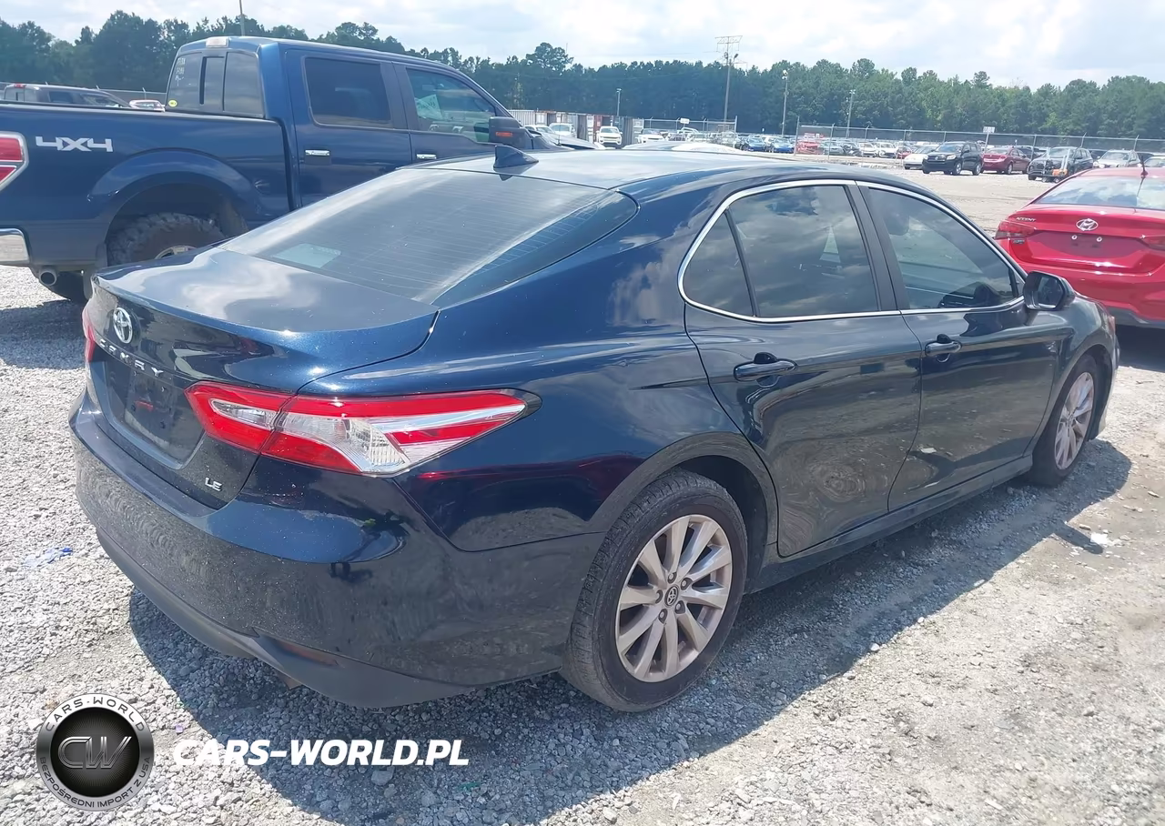 2019 Toyota Camry Le VIN:4T1B11HK8KU825597 - 4