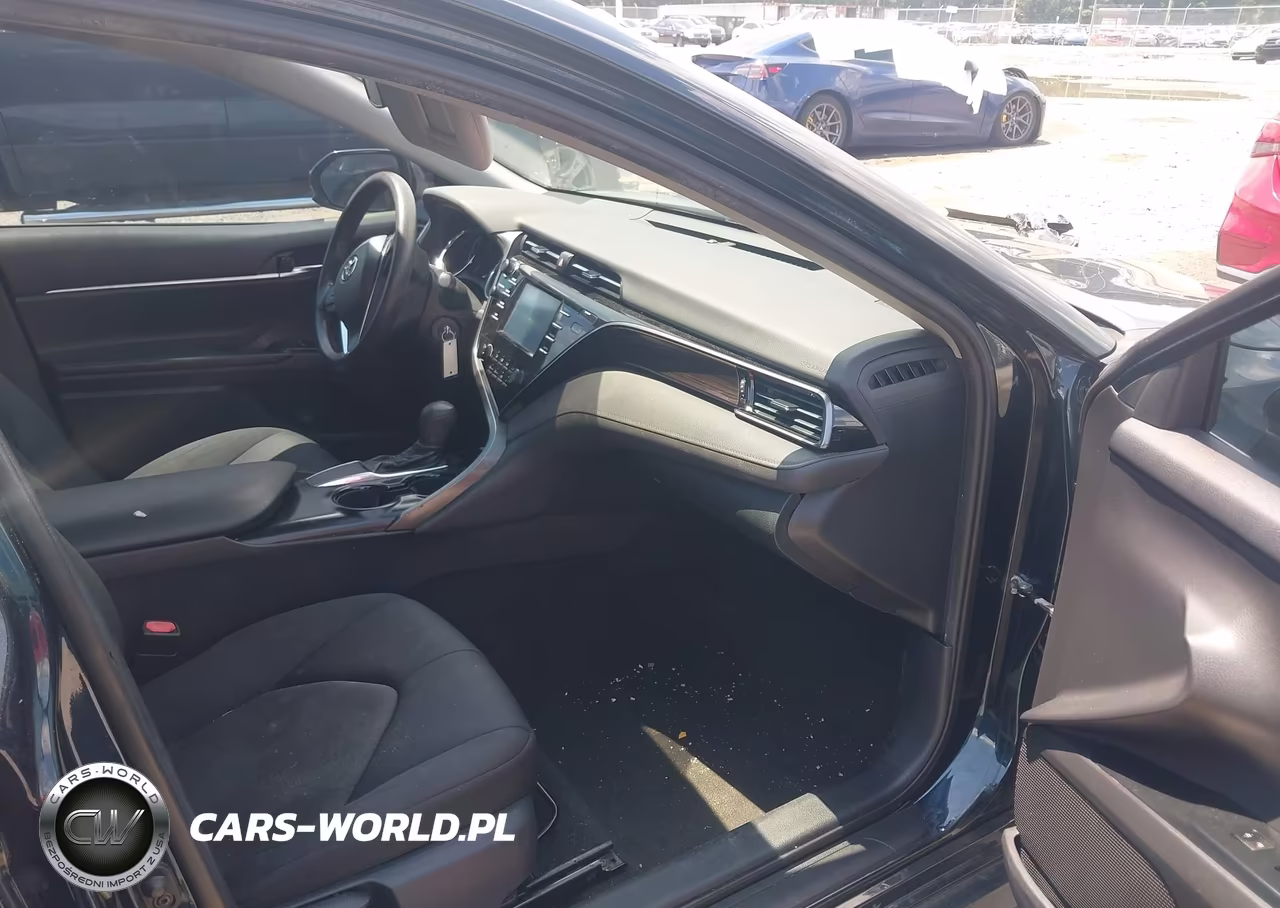 2019 Toyota Camry Le VIN:4T1B11HK8KU825597 - 5