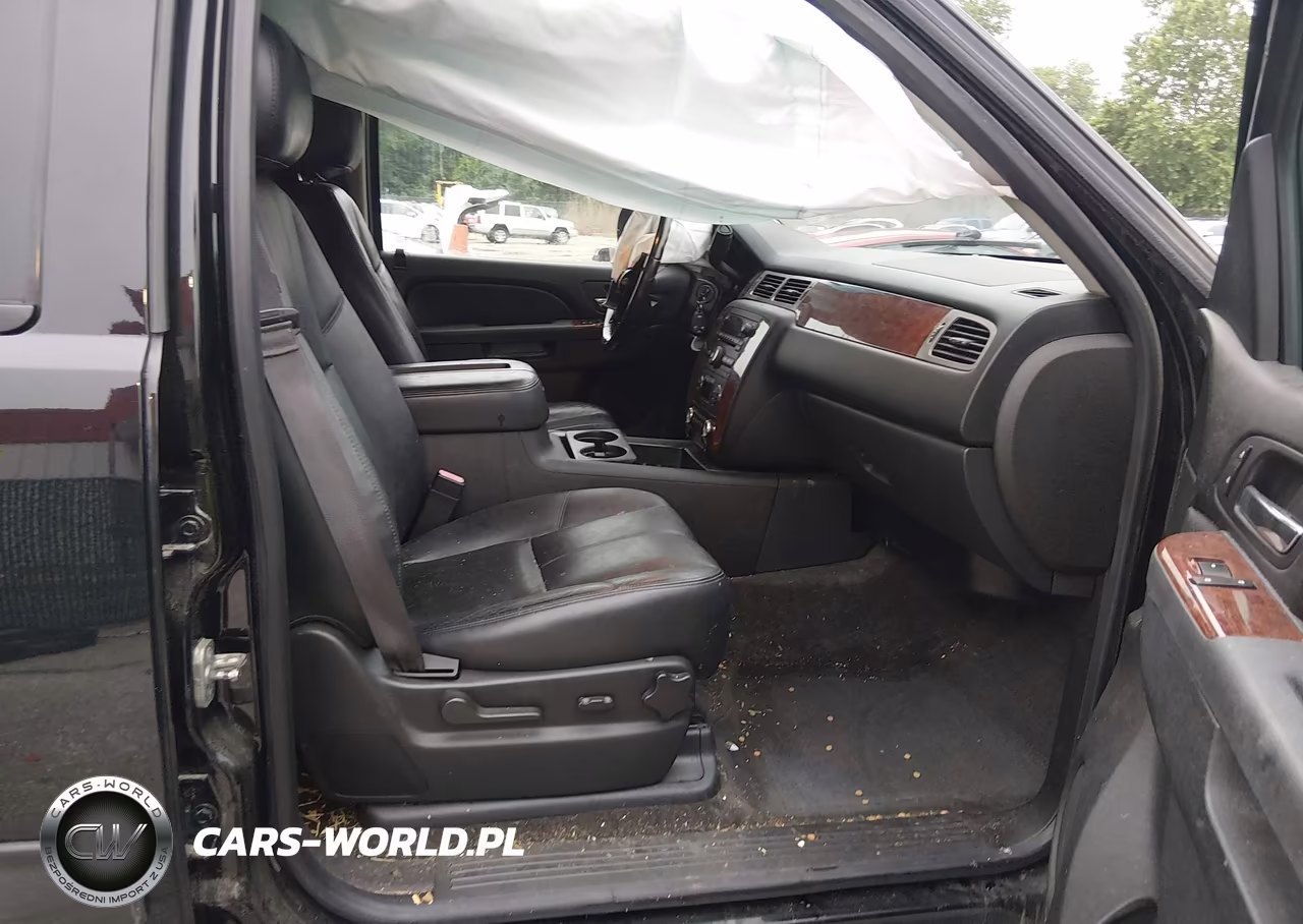 2013 Chevrolet Tahoe Lt VIN:1GNSKBE05DR351289 - 5