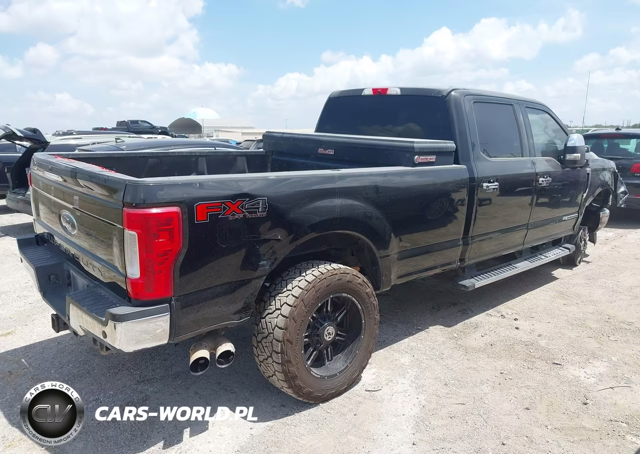 2018 Ford F-350 Xlt VIN:1FT8W3BT3JEB49436 - 4