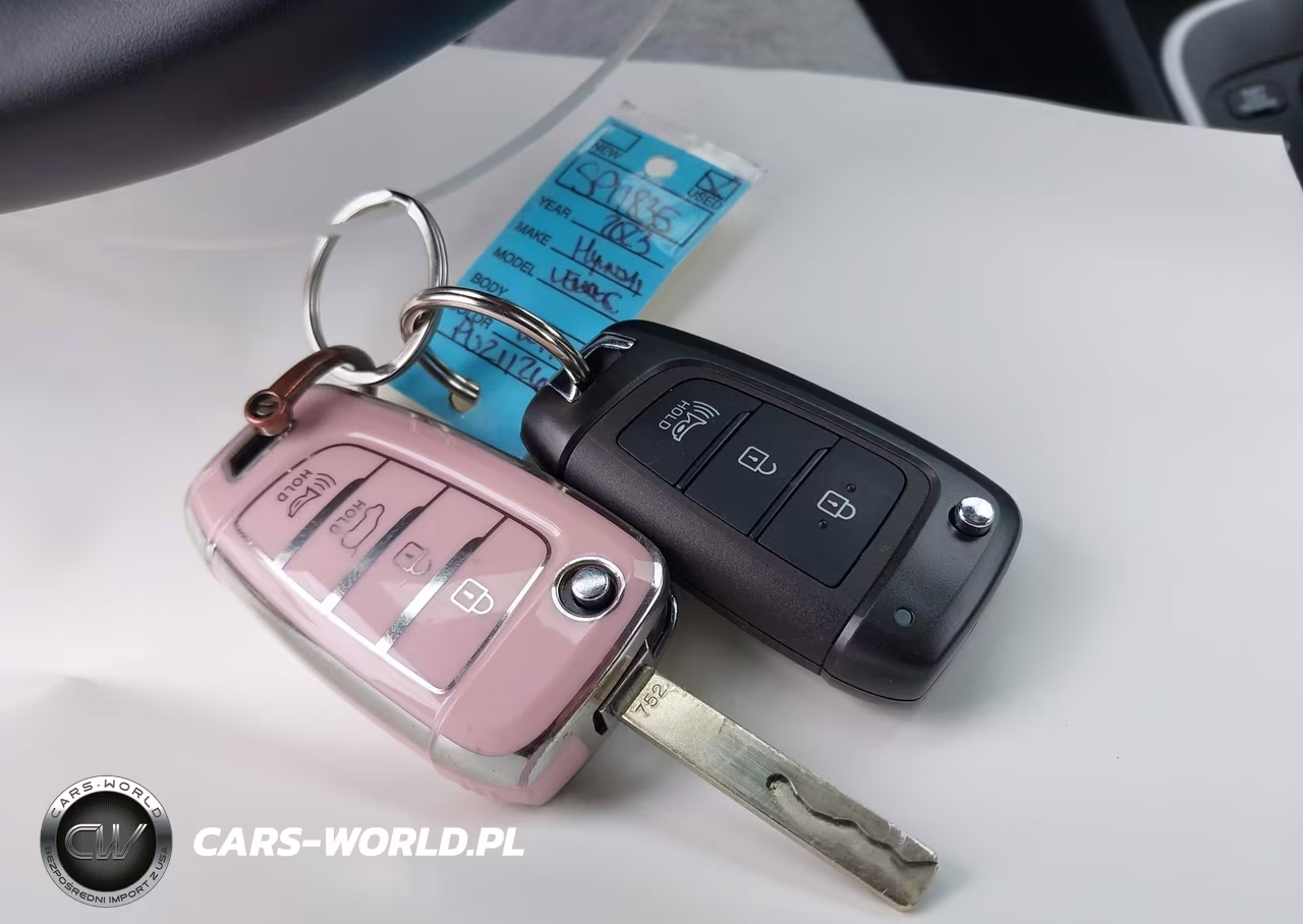 2023 Hyundai Venue Sel VIN:KMHRC8A33PU211262 - 11