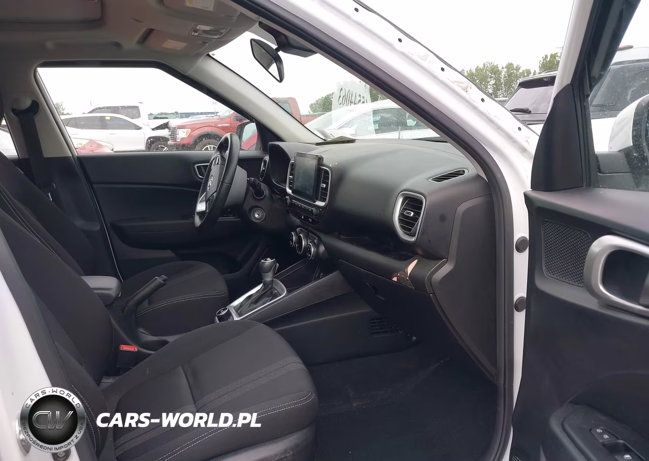 2023 Hyundai Venue Sel VIN:KMHRC8A33PU211262 - 5