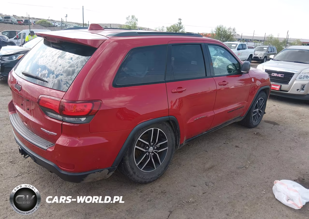 2018 Jeep Grand Cherokee Trailhawk 4X4 VIN:1C4RJFLG4JC427133 - 4