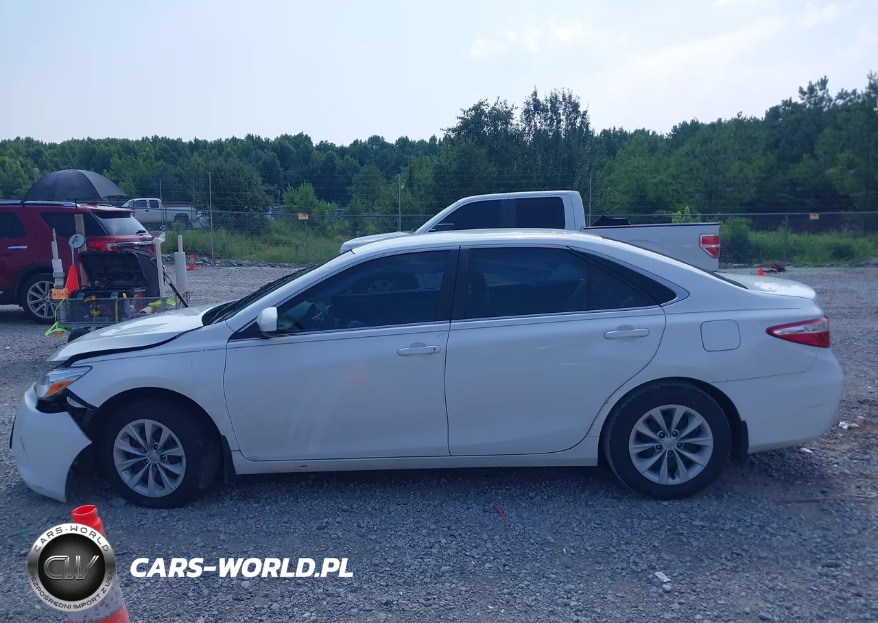 2016 Toyota Camry Le VIN:4T1BF1FK7GU511225 - 15