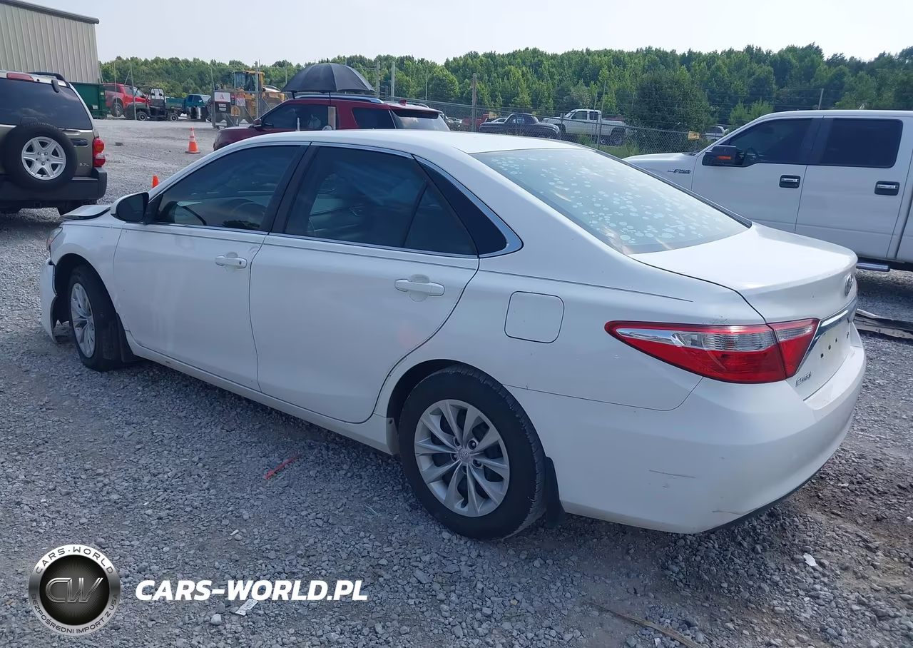 2016 Toyota Camry Le VIN:4T1BF1FK7GU511225 - 3