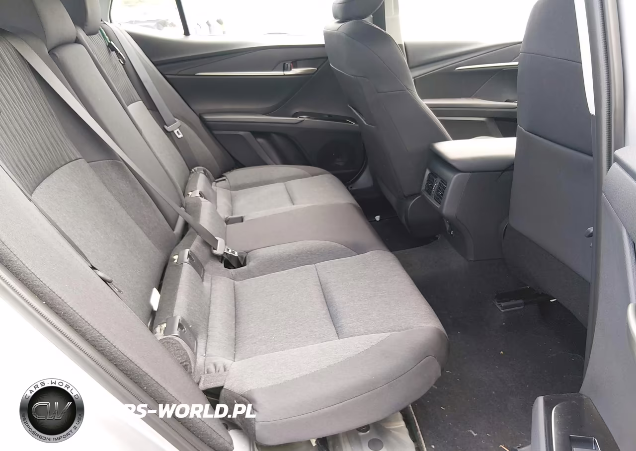 2026 Toyota Camry Le VIN:4T1DAACK1TU720692 - 8
