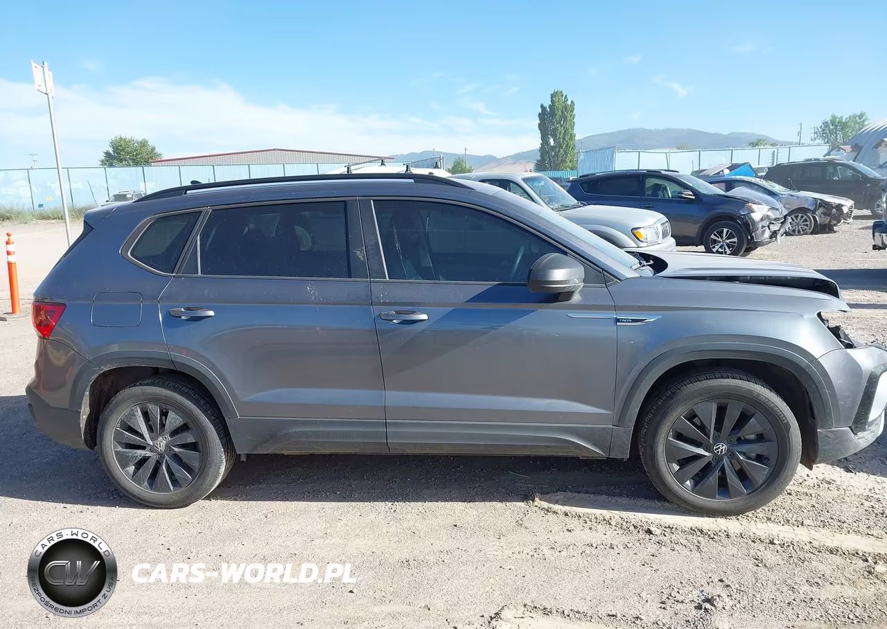 2022 Volkswagen Taos 1.5T S VIN:3VVAX7B24NM078116 - 13