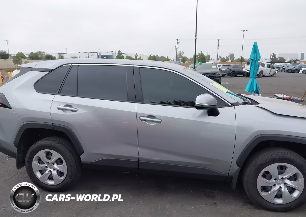 2025 Toyota Rav4 Le VIN:JTMK1RFV4SD137032 - 14