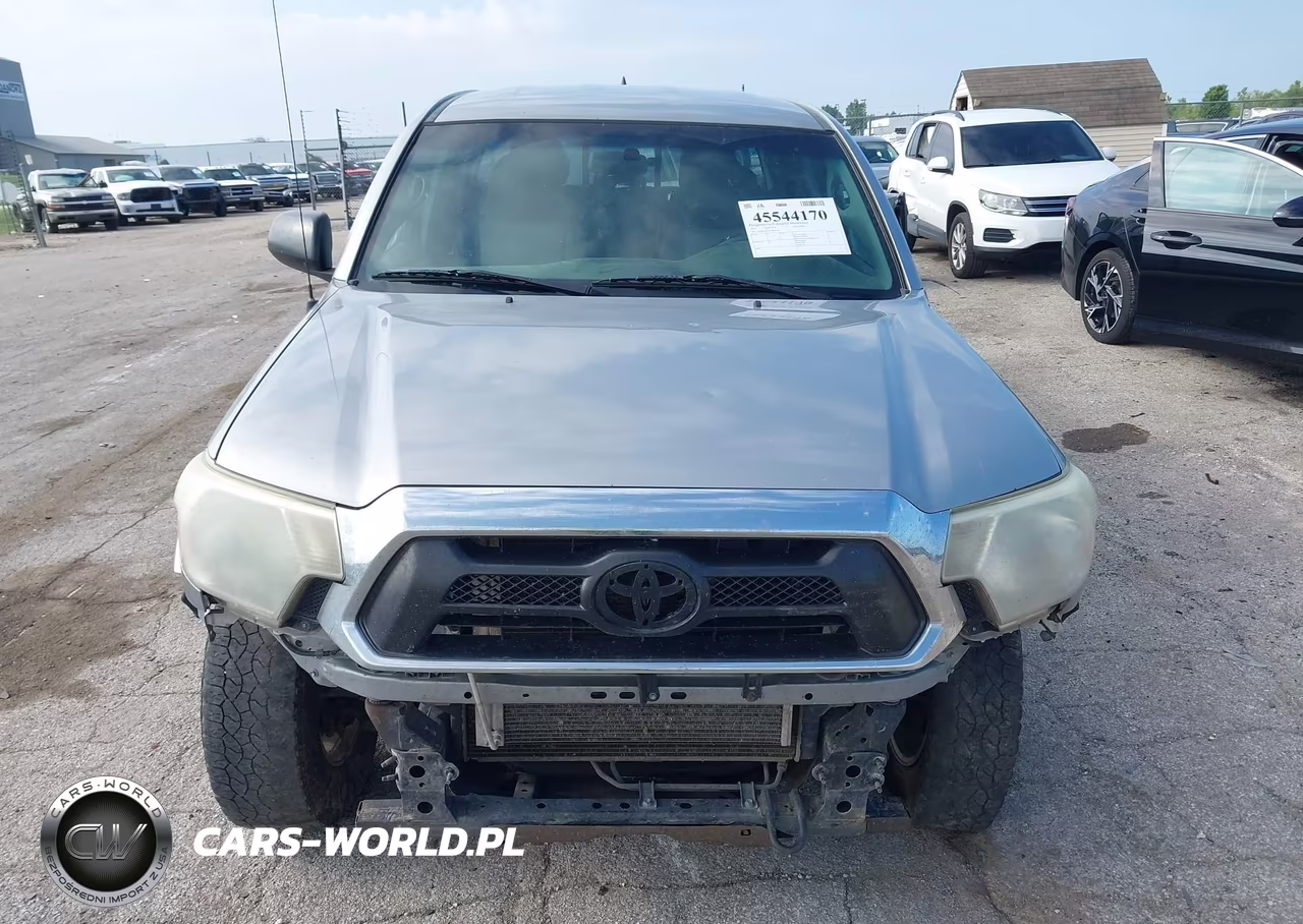 2015 Toyota Tacoma Base V6 VIN:3TMMU4FNXFM078162 - 13