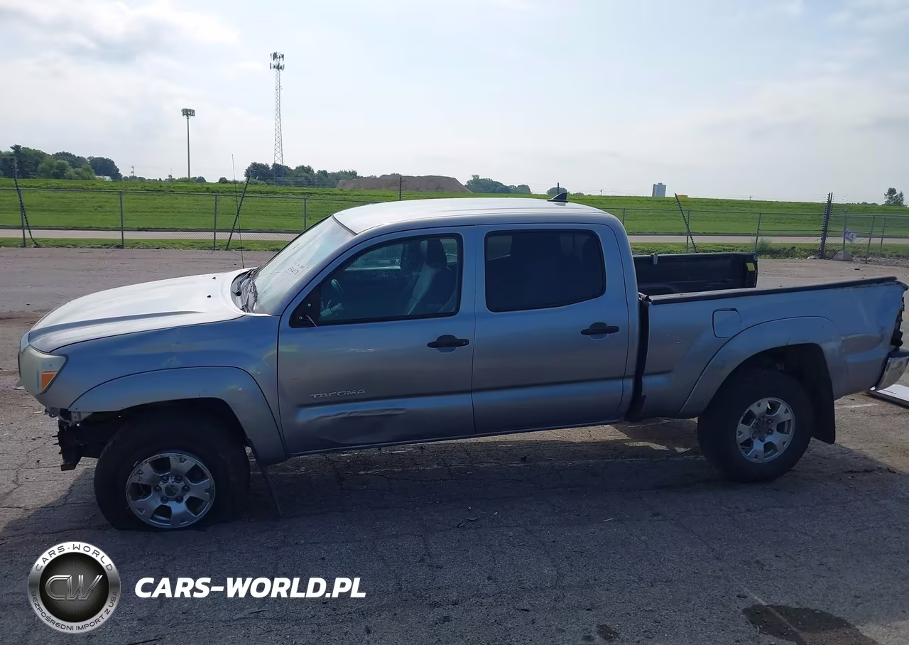 2015 Toyota Tacoma Base V6 VIN:3TMMU4FNXFM078162 - 15