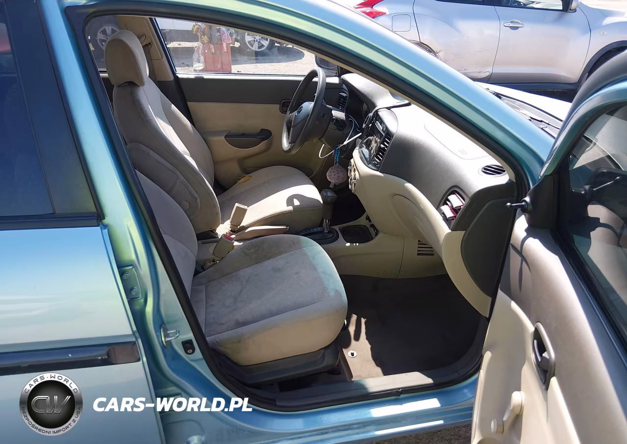 2009 Hyundai Accent Gls VIN:KMHCM46C79U315258 - 5