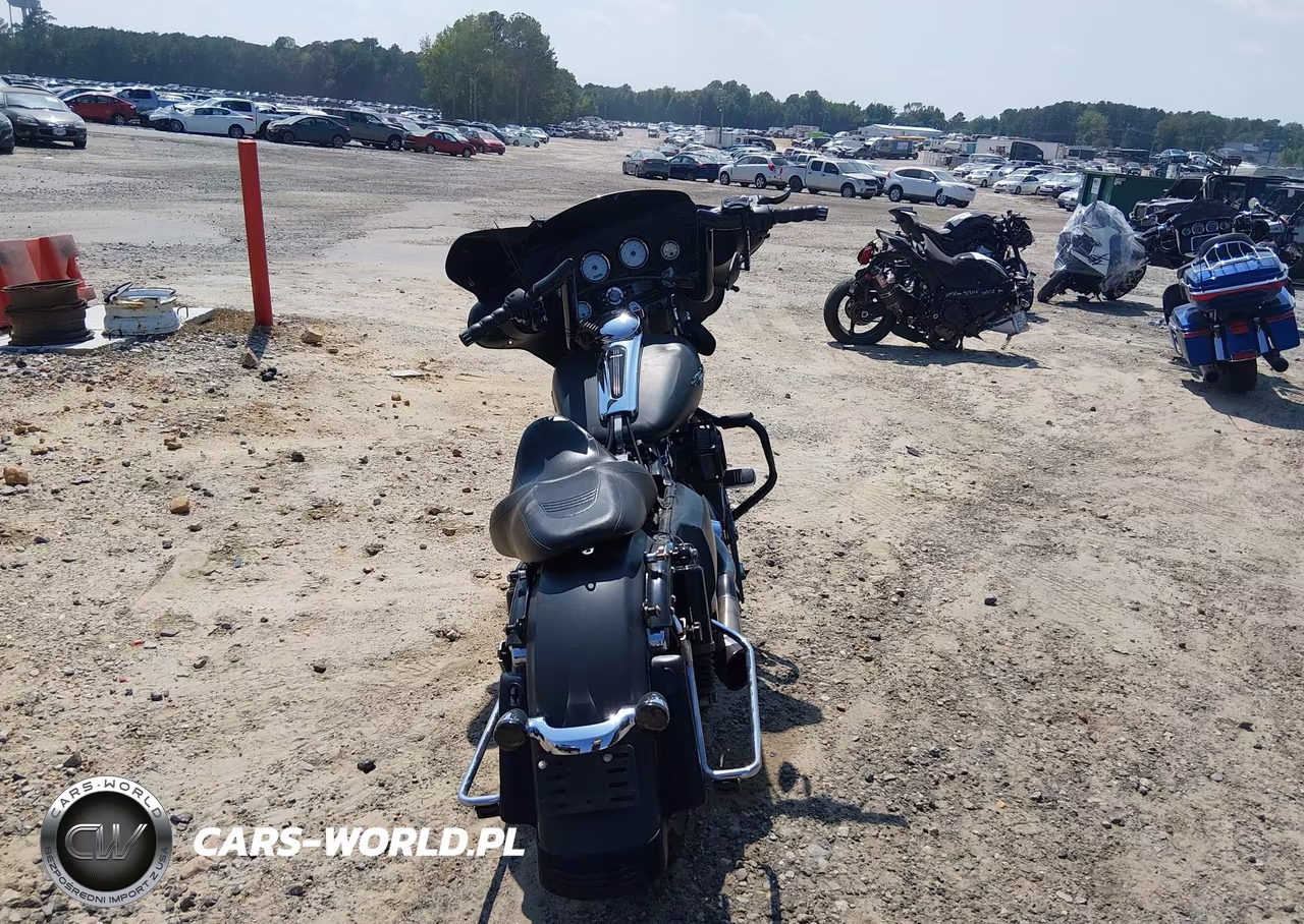 2010 Harley-Davidson Flhx VIN:1HD1KB412AB672904 - 6