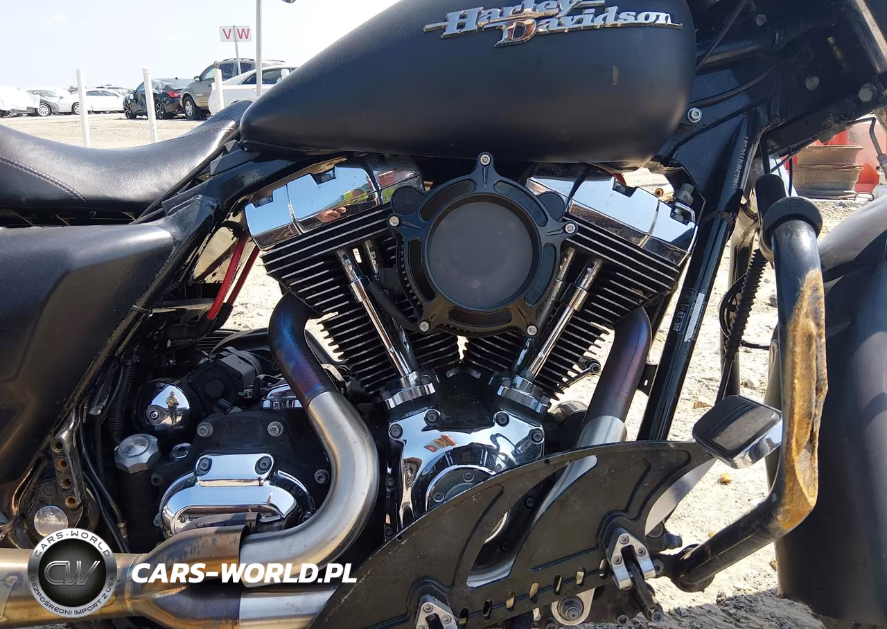 2010 Harley-Davidson Flhx VIN:1HD1KB412AB672904 - 8