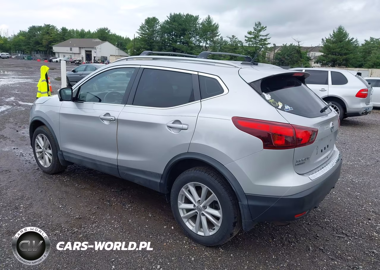 2018 Nissan Rogue Sport Sv VIN:JN1BJ1CR7JW201532 - 3