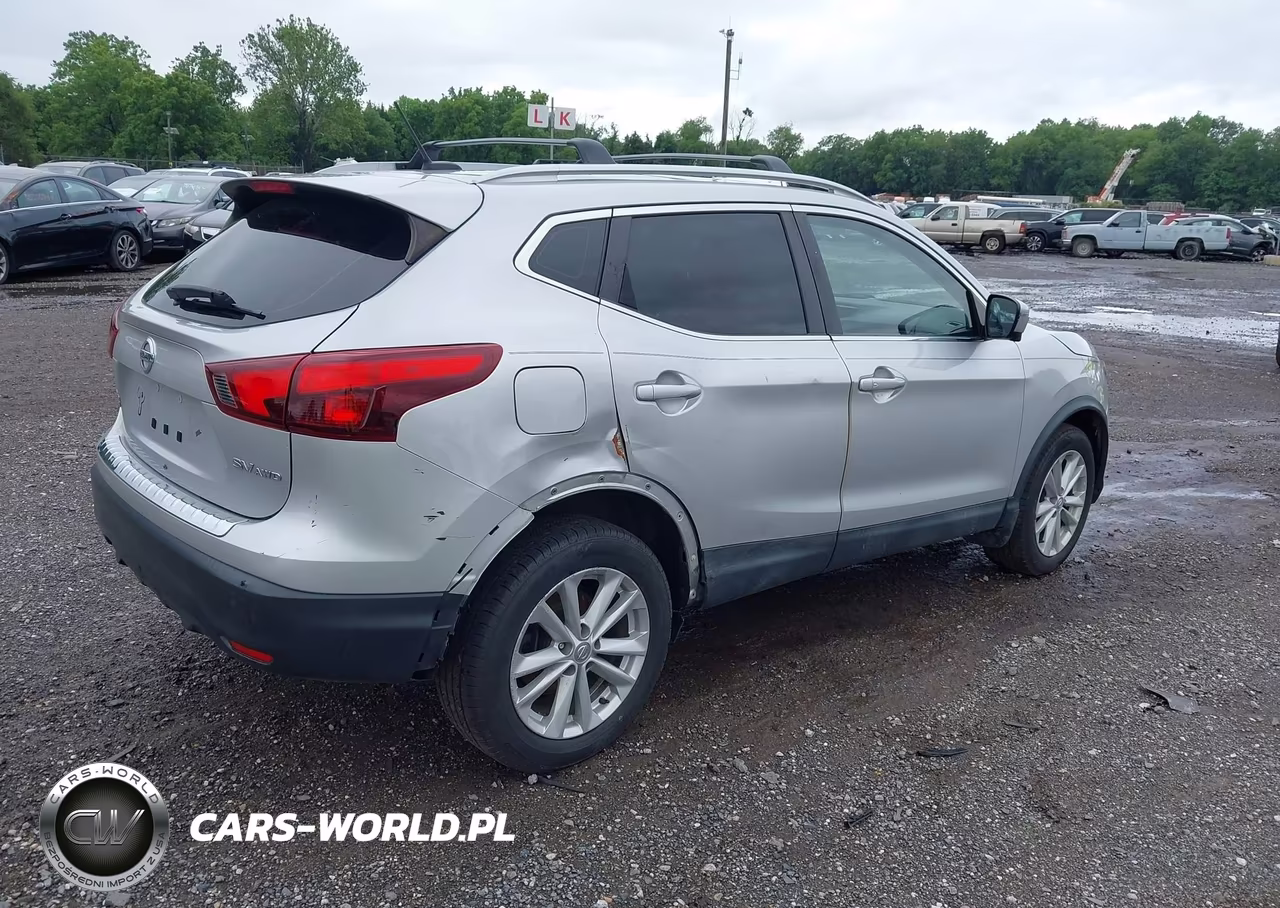 2018 Nissan Rogue Sport Sv VIN:JN1BJ1CR7JW201532 - 4