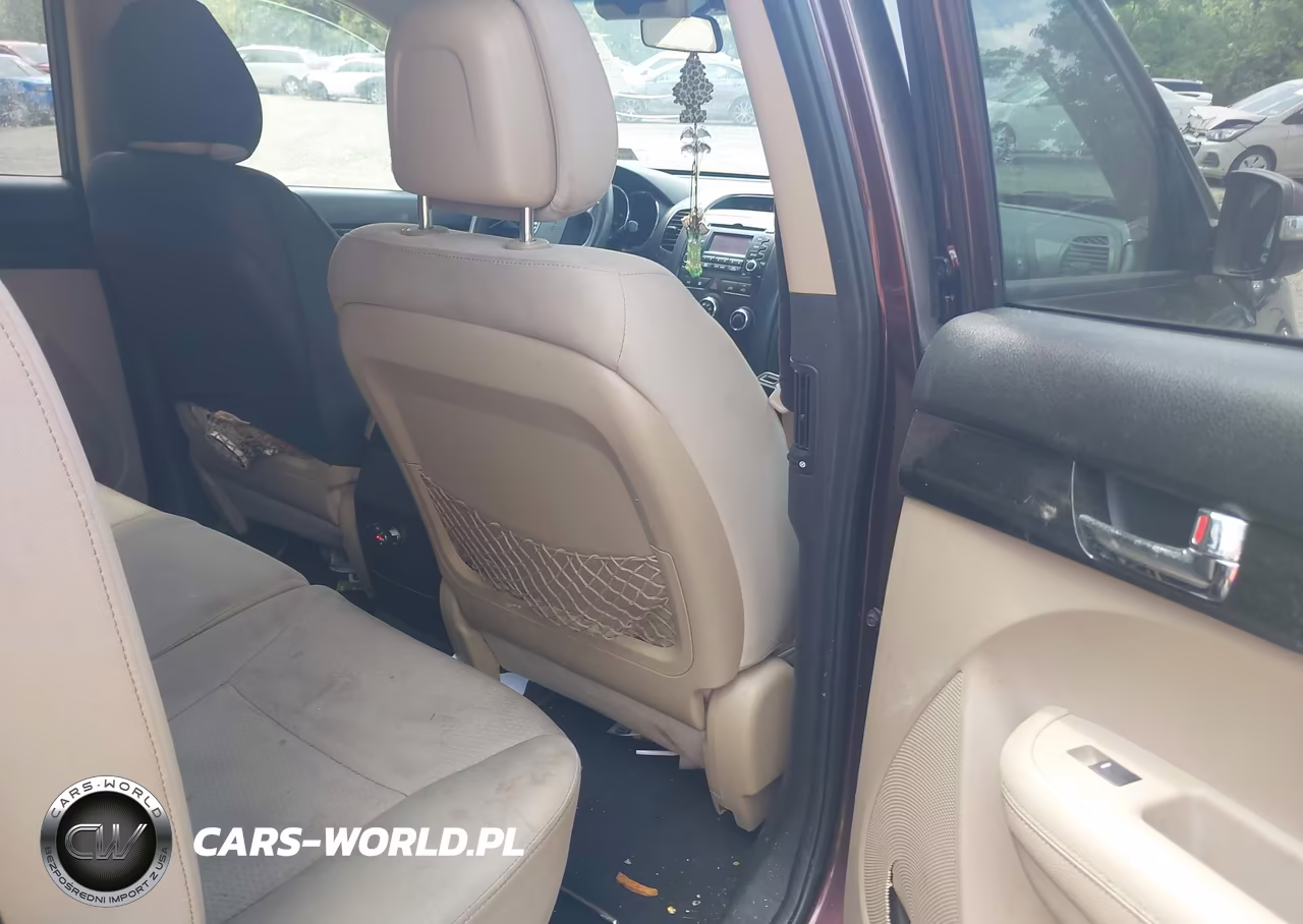 2011 Kia Sorento Lx VIN:5XYKT3A11BG147255 - 8