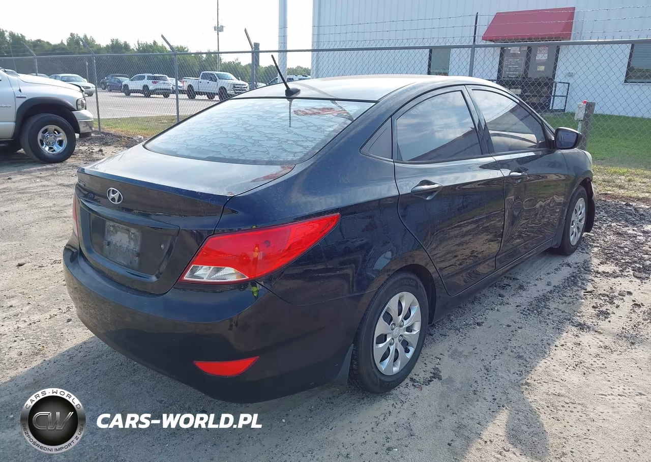 2015 Hyundai Accent Gls VIN:KMHCT4AE6FU867552 - 4