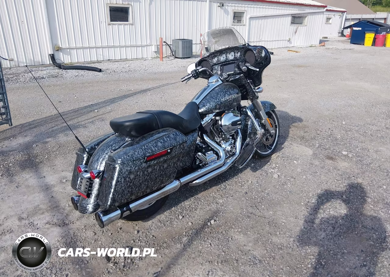 2014 Harley-Davidson Flhxs Street Glide Special VIN:1HD1KRM17EB650038 - 4