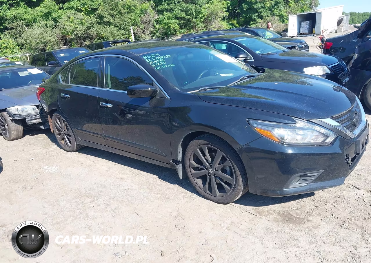 2017 Nissan Altima 2.5 Sr – zdjęcie 1 z 11