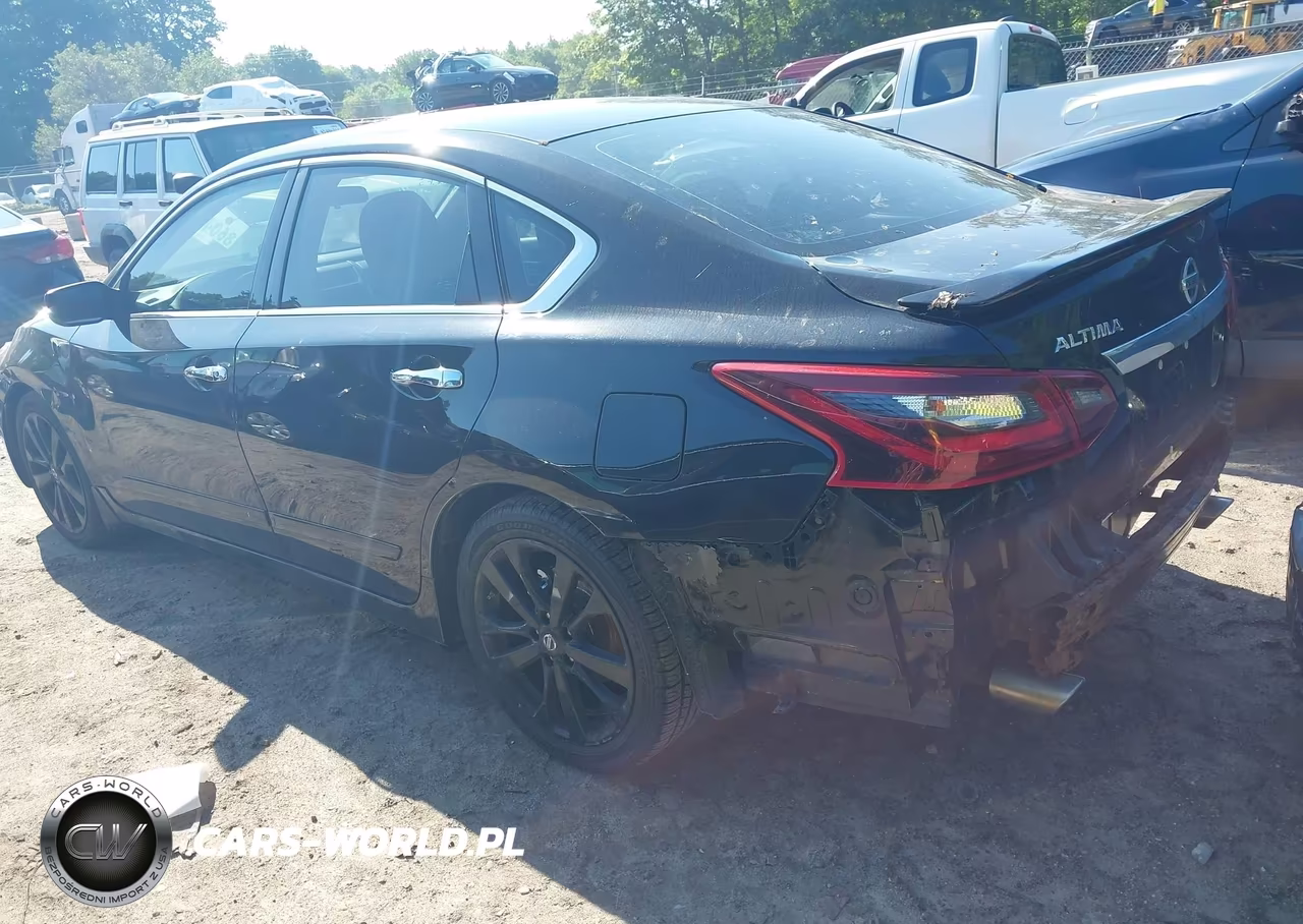 2017 Nissan Altima 2.5 Sr VIN:1N4AL3AP1HC250663 - 3