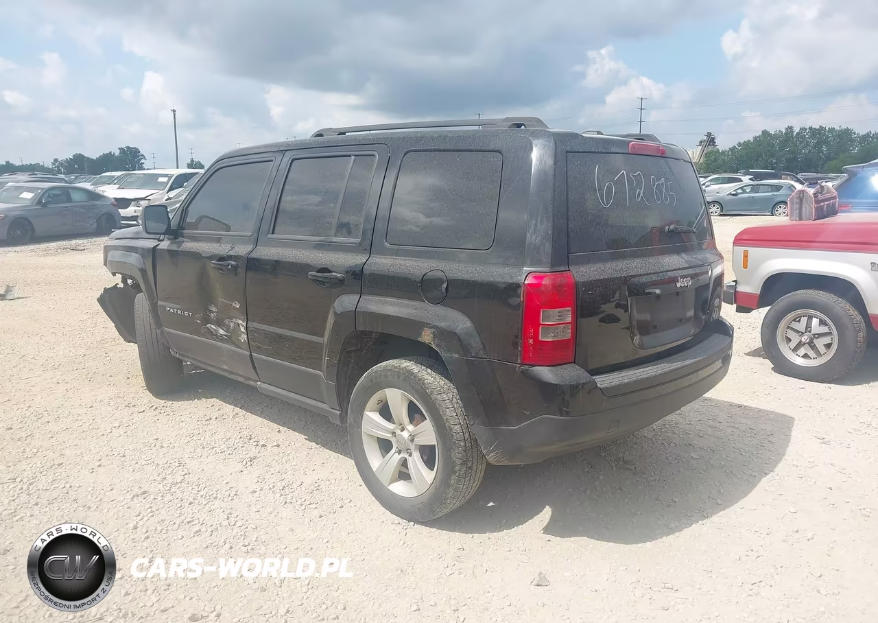 2012 Jeep Patriot Latitude VIN:1C4NJPFA3CD672885 - 3