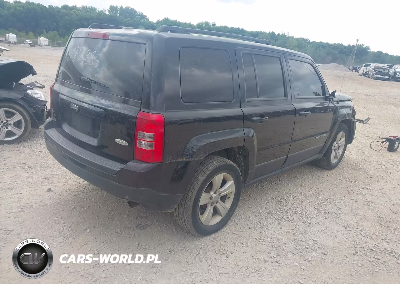 2012 Jeep Patriot Latitude VIN:1C4NJPFA3CD672885 - 4