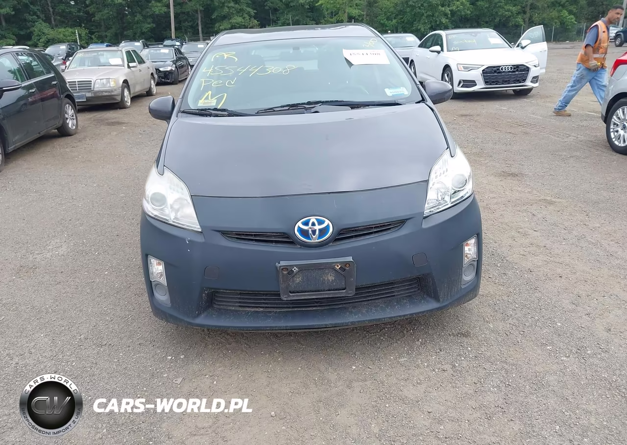 2011 Toyota Prius Two VIN:JTDKN3DU0B5327612 - 6