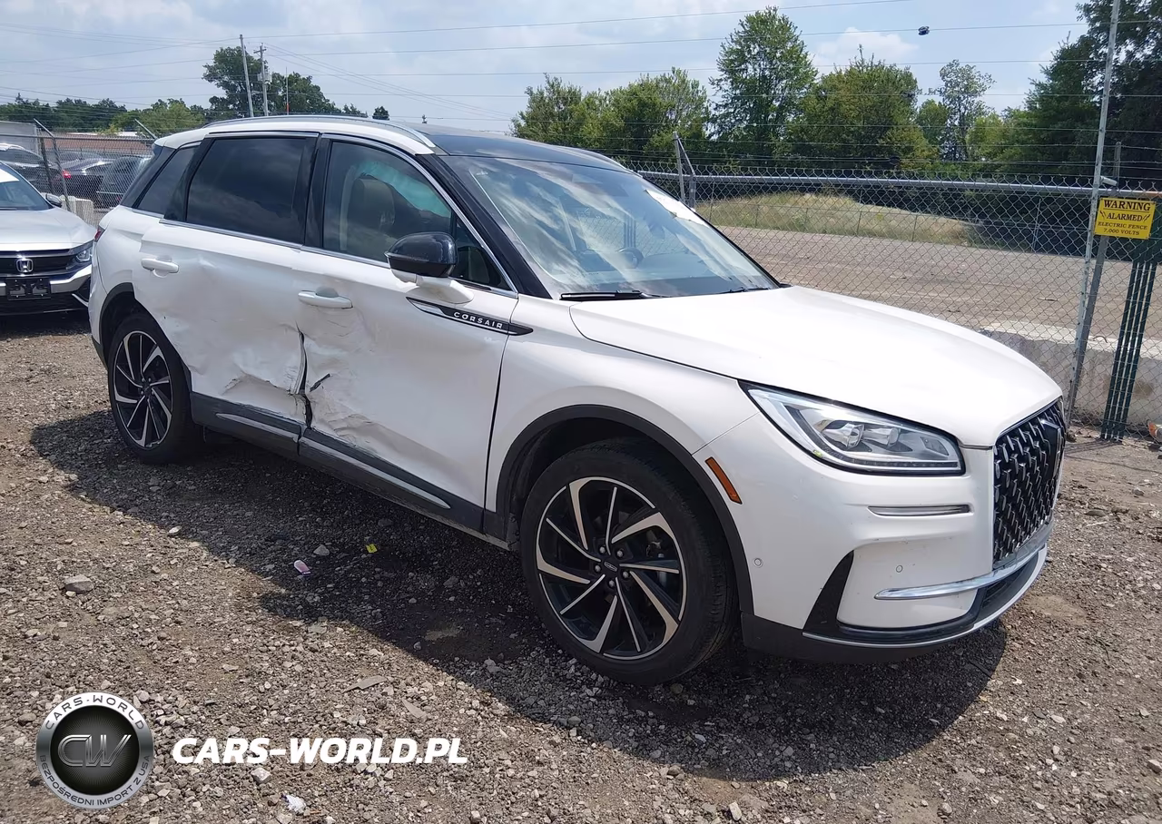 2023 Lincoln Corsair Reserve – zdjęcie 1 z 16