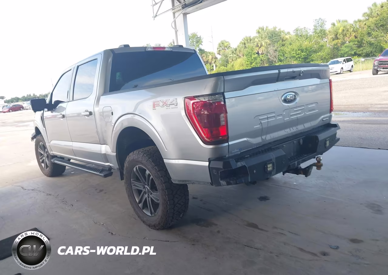 2023 Ford F-150 Xlt VIN:1FTFW1E83PFA89051 - 3